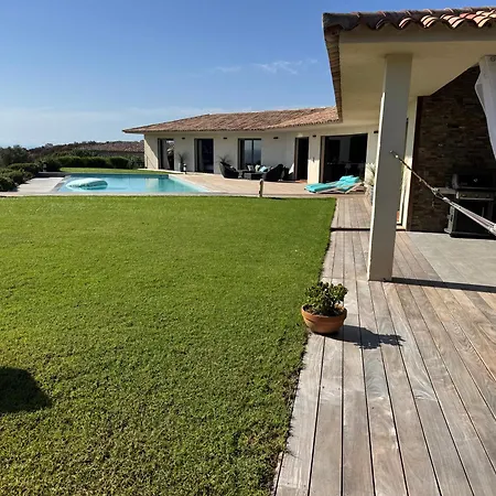 Santa Giulia 240m2 Classee 5 Etoiles Vue 180 Degres فيلة